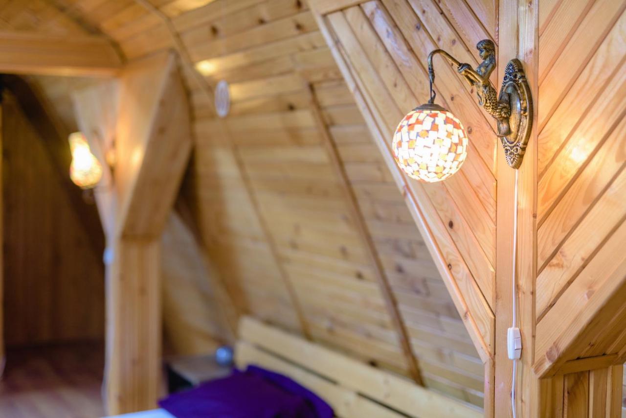 Appartamento Wooden Attic Braşov Esterno foto